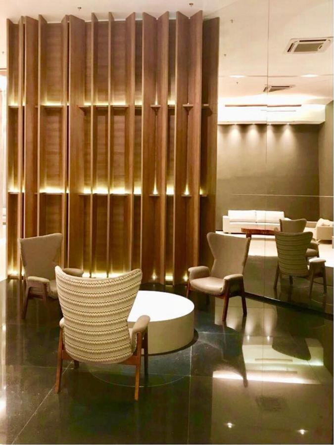 Quarto Executivo Para Sua Estadia De Trabalho カンポス・ドス・ゴイタカゼス エクステリア 写真