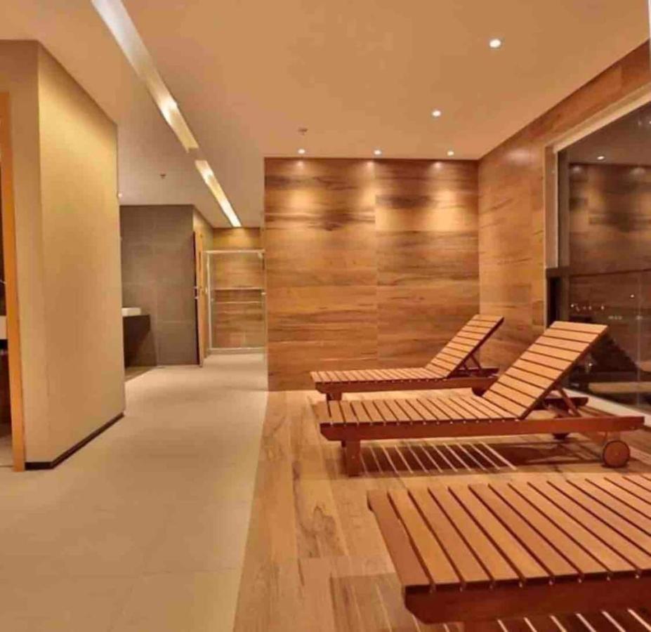 Quarto Executivo Para Sua Estadia De Trabalho カンポス・ドス・ゴイタカゼス エクステリア 写真